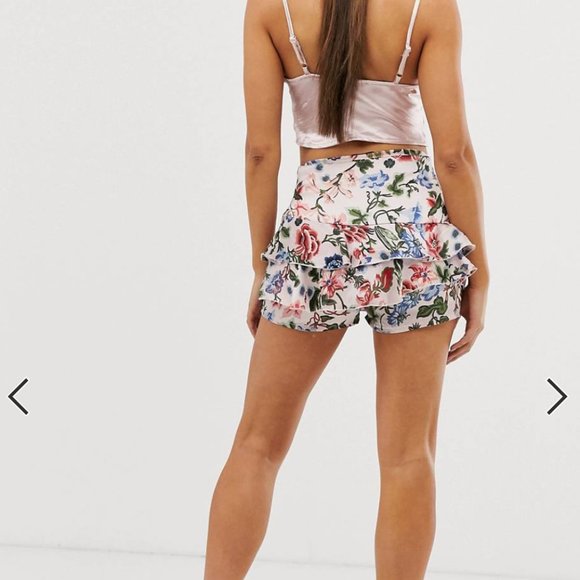 Floral Missguided ruffle skort size 2 - Picture 3 of 5